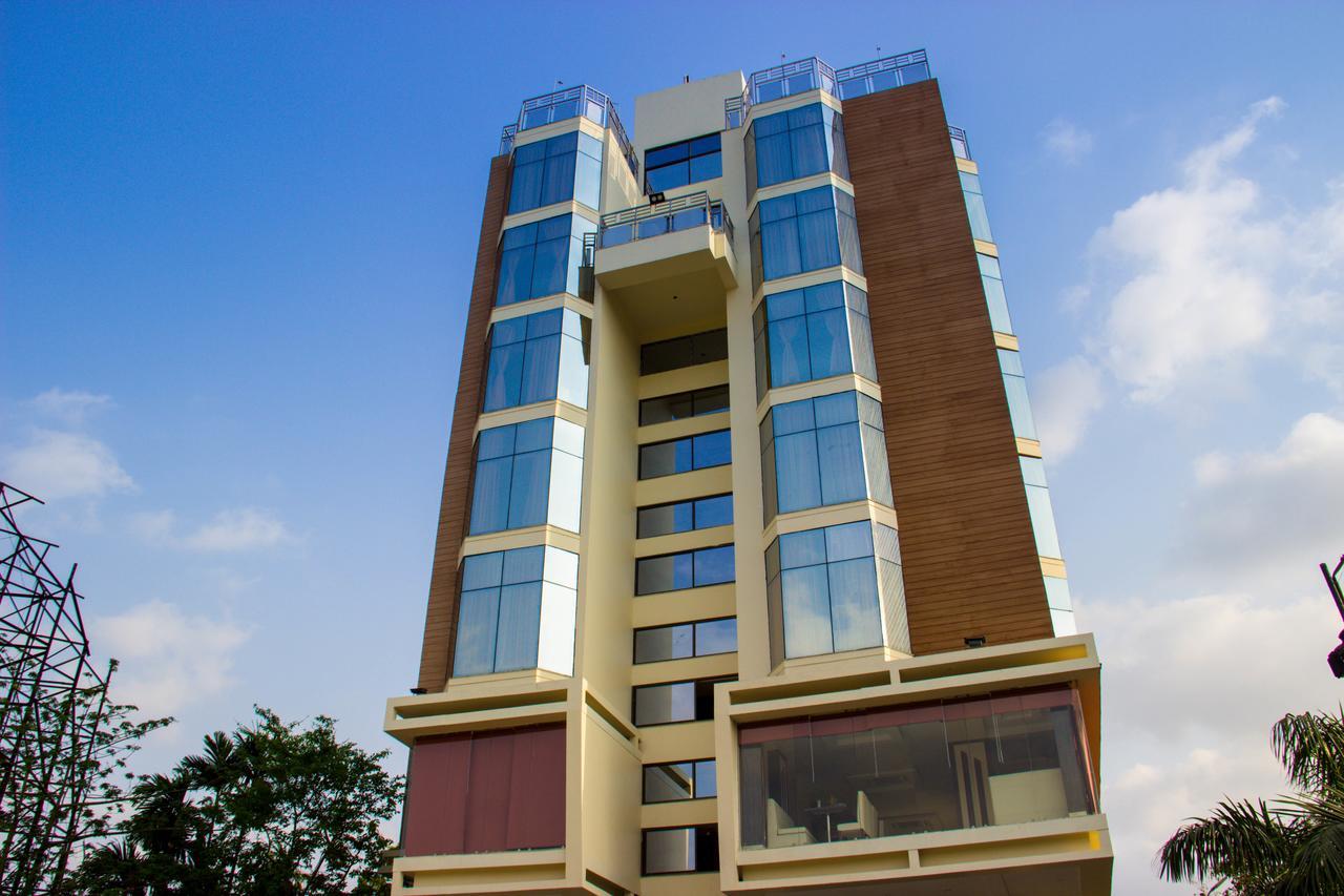 Regenta Inn Larica Calcutá Exterior foto